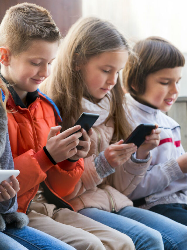 बच्चों का Exam स्ट्रेस कैसे करें कम और Mobile की लत कैसे छुड़ाएं?