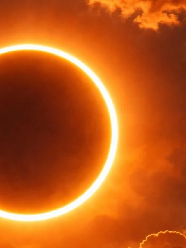 सूर्य ग्रहण बाद ऐसे करें घर शुद्ध