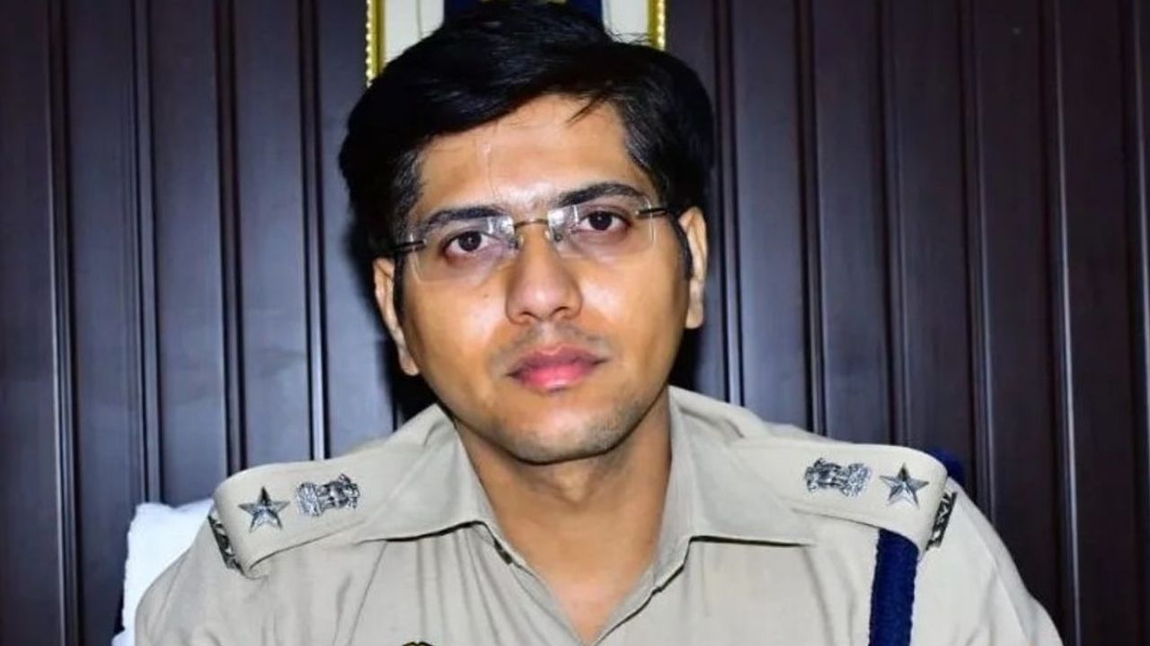 बड़ी खबर: यूपी में 5 वरिष्ठ IPS अफसरों के तबादले, STF को मिला नया DIG, देखें पूरी लिस्ट