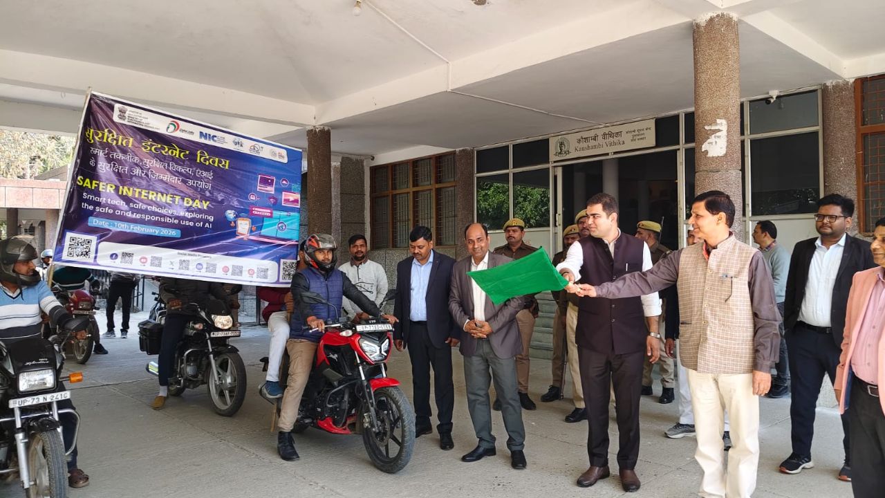 DM Amit Pal flagged off the awareness bike rally