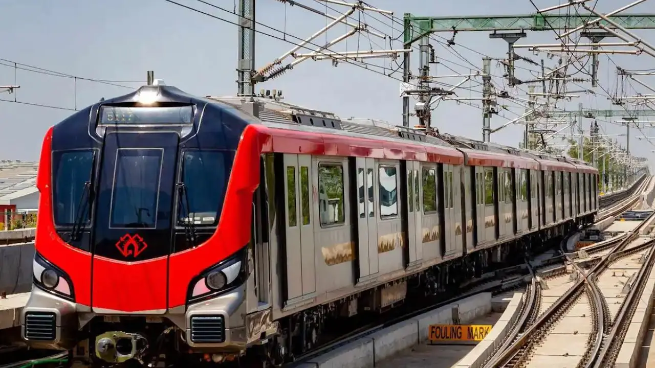 Lucknow Metro: डिजिटल ट्रैवल की ओर लखनऊ मेट्रो, अब से घर बैठे कर सकते हैं टिकट बुक