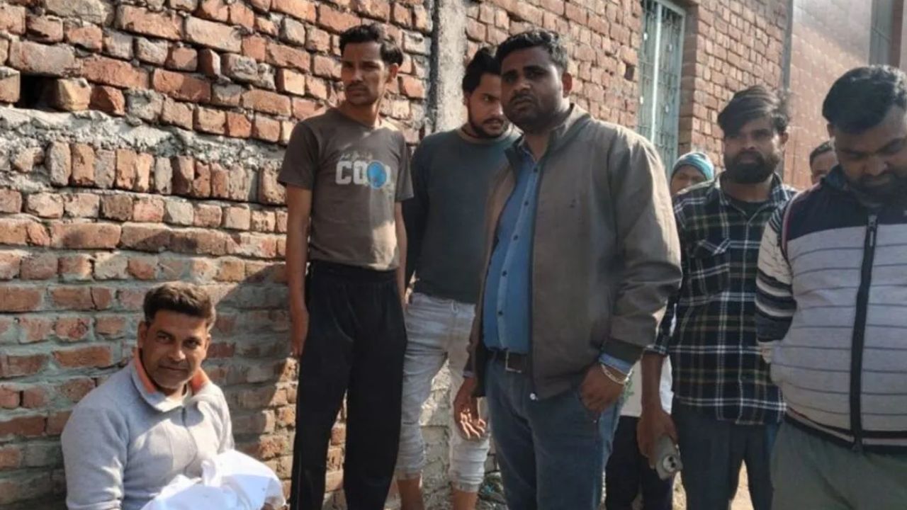 Muzaffarnagar: नवजात के शव मिलने से मानवता पर सवाल, सीसीटीवी फुटेज खंगाली जा रही