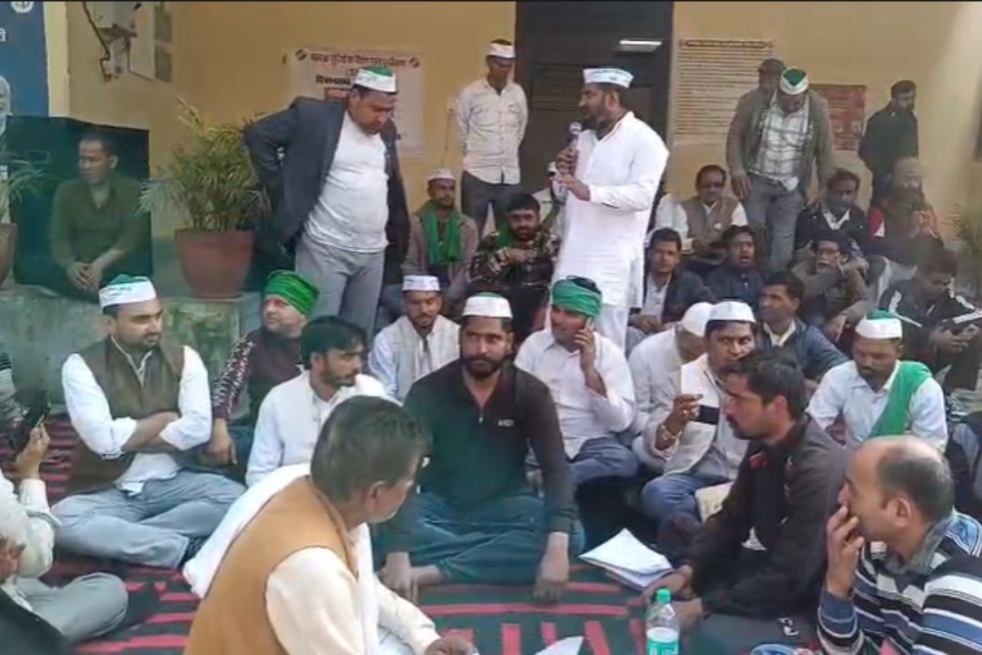 Muzaffarnagar News: जमीन विवाद पर भड़के किसान; कैम्पा कोला के खिलाफ मोर्चा, जानें पूरा मामला