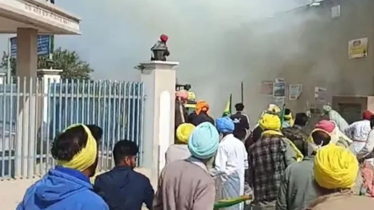 बठिंडा में किसानों और पुलिस में टकराव, आंसू गैस के गोले दागे; जानें क्यों?