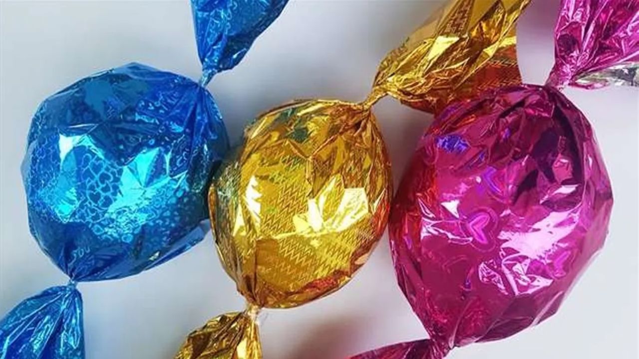 टॉफी खाते ही मुंह में हुआ धमाका, बच्ची का चेहरा देखकर डॉक्टर बोले- OMG; पढ़ें दुकानदार ने क्यों रची खौफनाक साजिश!