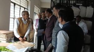 DM का फरेंदा तहसील में औचक निरीक्षण, न्यायिक कार्यों में लापरवाही को लेकर कसा शिकंजा