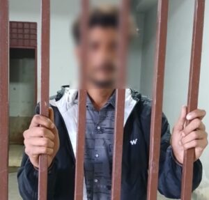गोरखनाथ पुलिस की बड़ी कार्रवाई: शातिर चोर गिरफ्तार, 70 हजार रुपये नकद बरामद