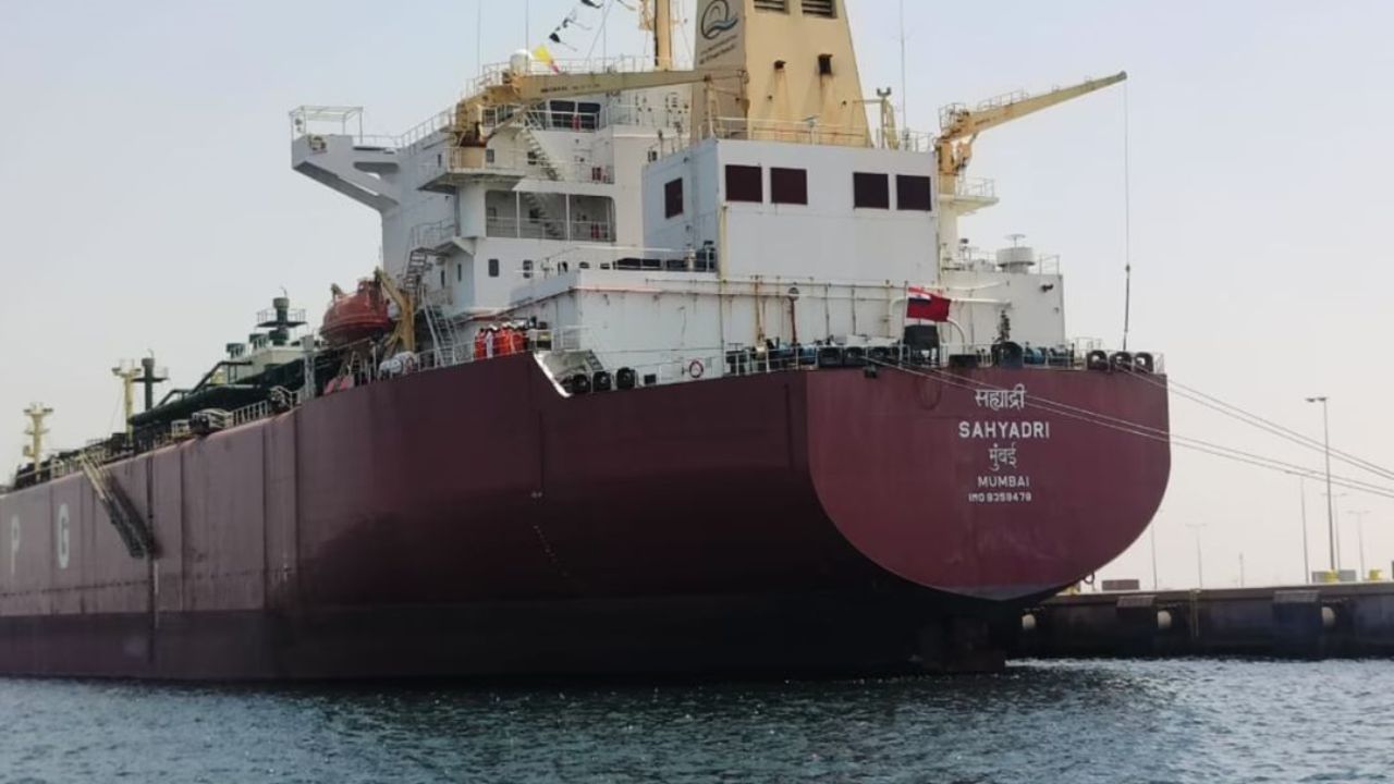 4400 MT LPG लेकर मुंद्रा पोर्ट पहुंचा शिवालिक जहाज, जानिए होर्मुज से इंडिया पहुंचने तक का सफर
