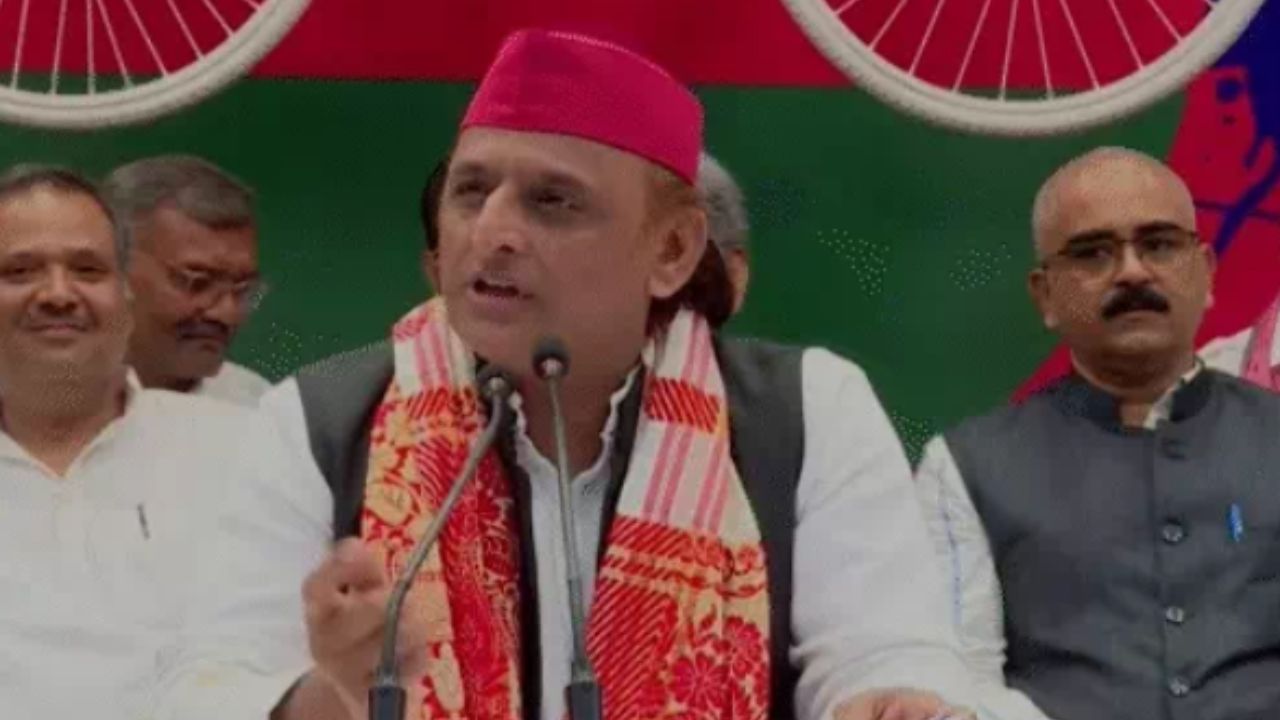 अखिलेश यादव ने जनहित के मुद्दों पर भाजपा सरकार को घेरा, जानिए केशव मौर्य, मायवती और नीतीश कुमार के बारे में क्या-क्या बोले…