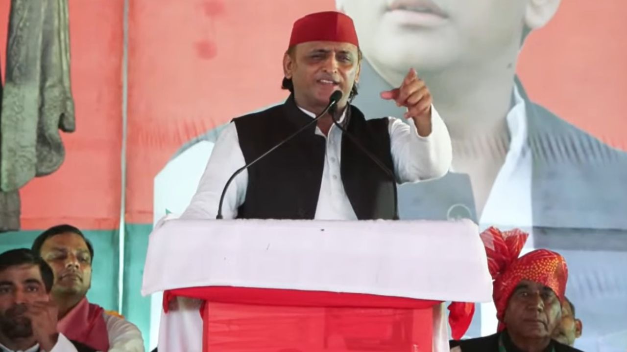 रैली की टक्कर से गरमाई सियासत… अखिलेश बोले- कल भीड़ नहीं, लोगों को लाया गया था! जानें और क्या कहा…