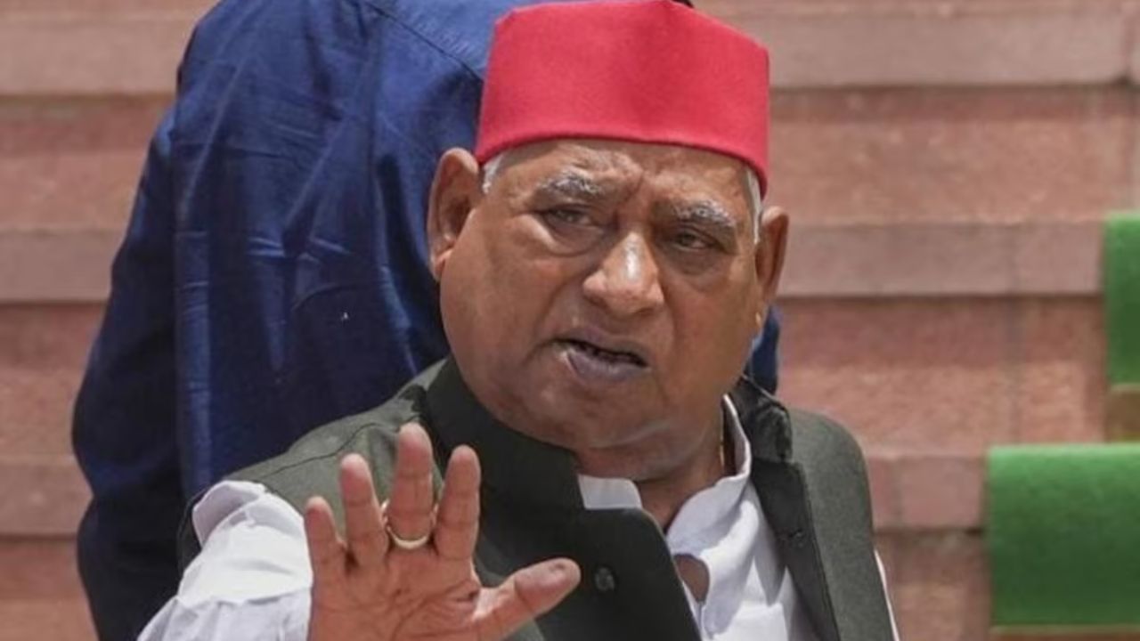 LPG संकट पर सियासी घमासान: “सरकार बेबस हो जाएगी”, सपा सांसद का बड़ा दावा