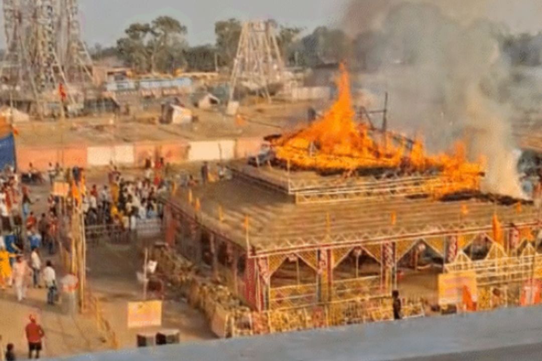 अयोध्या में बड़ा हादसा टला: महायज्ञ में लगी आग…सियासत भी गरमाई; पढ़ें पूरी खबर