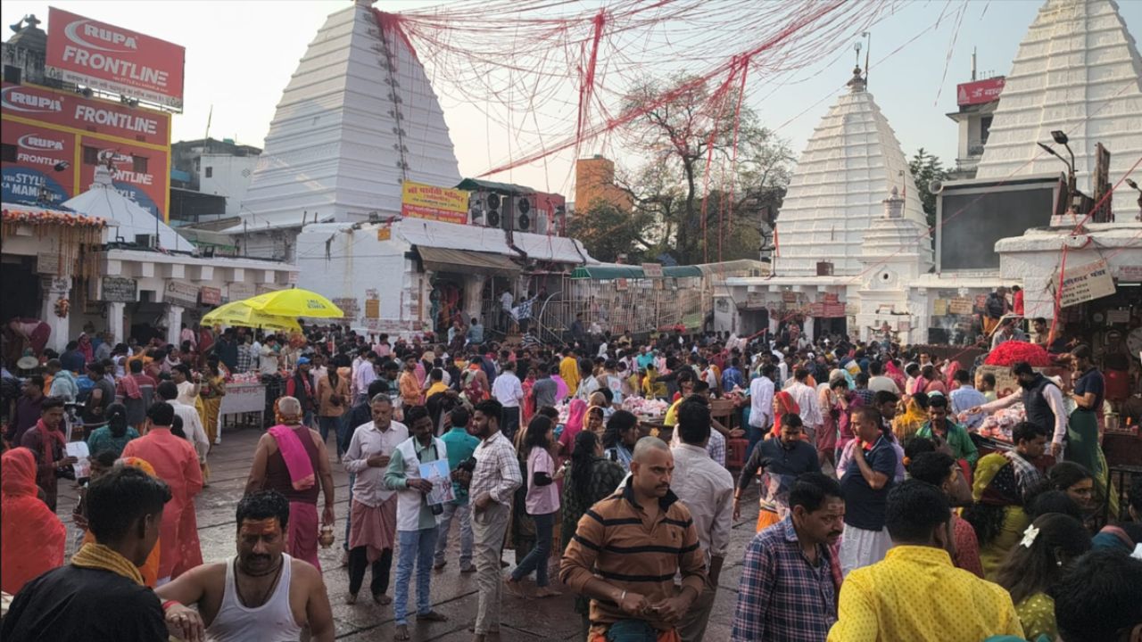 Holi 2026: चंद्र ग्रहण के साए में होलिका दहन, जानिए कब खेलें रंग