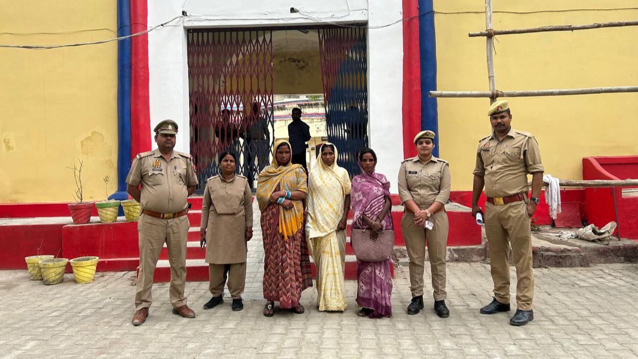 बलिया में अंतर्जनपदीय लूट और छिनैती गिरोह का भंडाफोड़, 3 महिला सदस्य गिरफ्तार