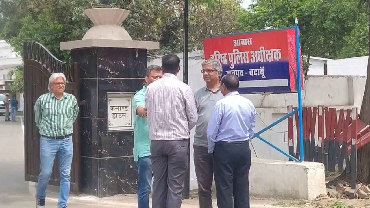 Budaun: मृतक DGM सुधीर गुप्ता के परिजन SSP से मिले, न्याय की लगाई गुहार