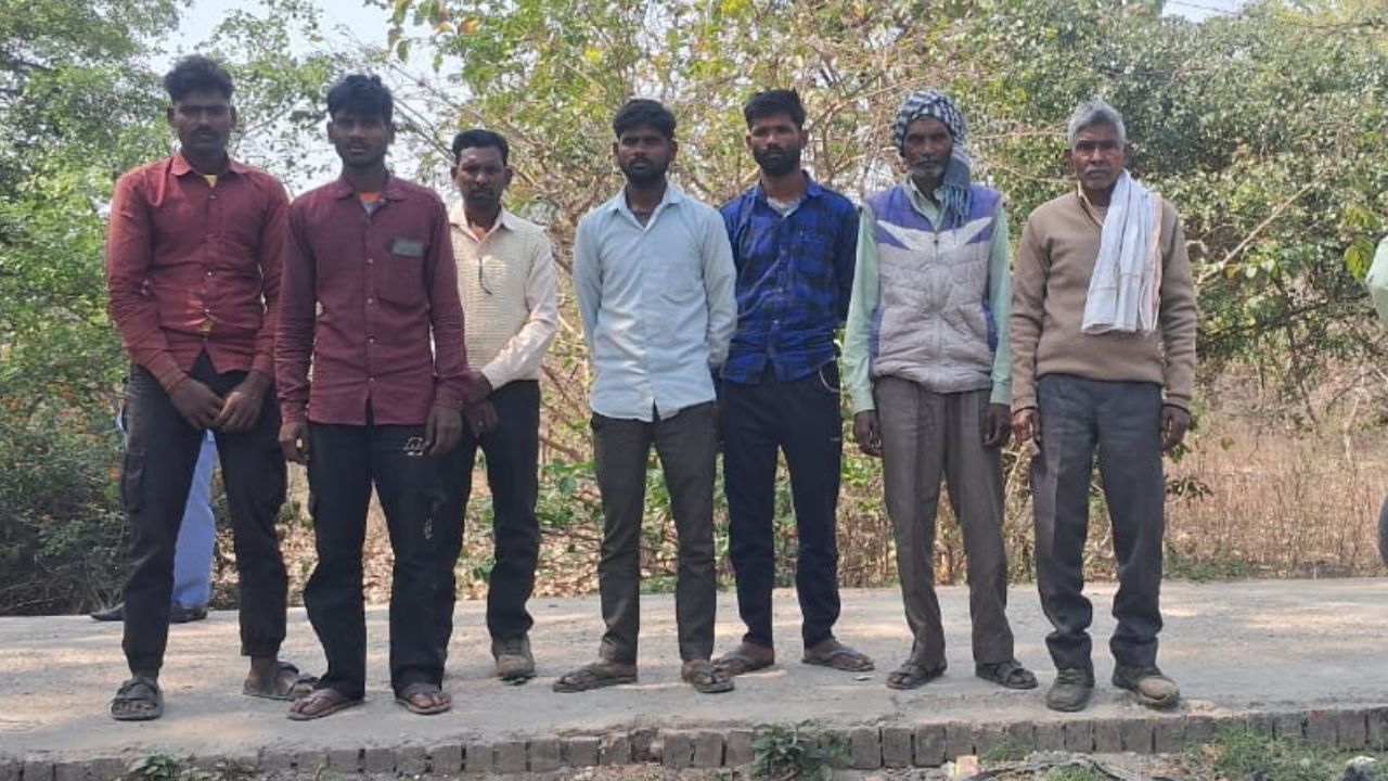 बदायूं में लाठी-डंडों से पीटा फिर फांसी पर लटकाया, घर के बंटवारे को लेकर था विवाद, जेठानी और ससुर ने…