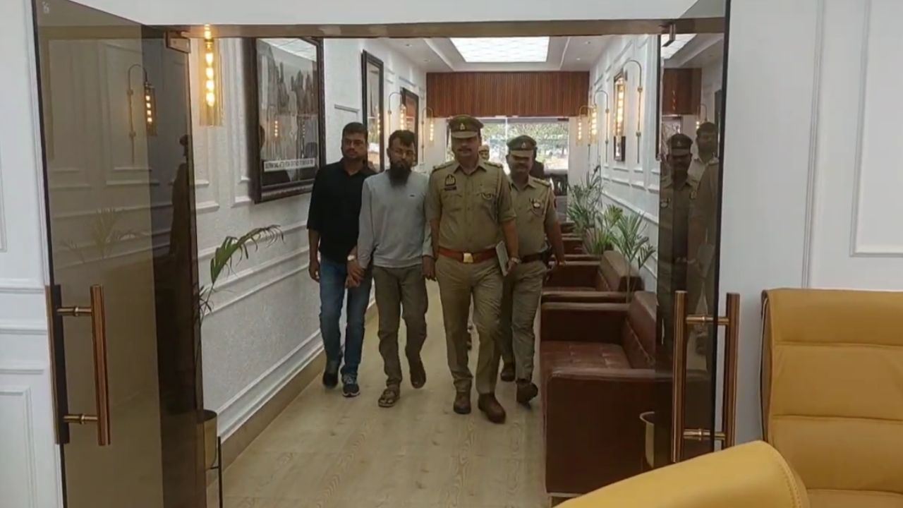 Codeine Cough Syrup Case: कोडीन कफ सिरप मामले में बड़ी कार्रवाई, पुलिस ने आरोपी को कोलकाता से दबोचा