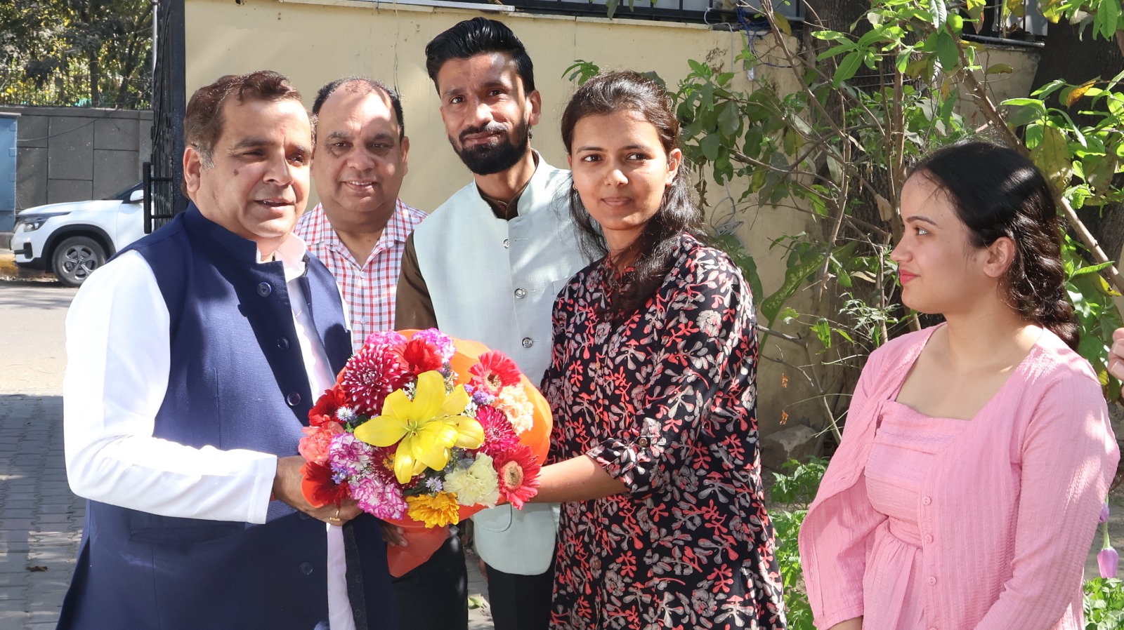 MP Dharmendra Yadav was welcomed by young journalists