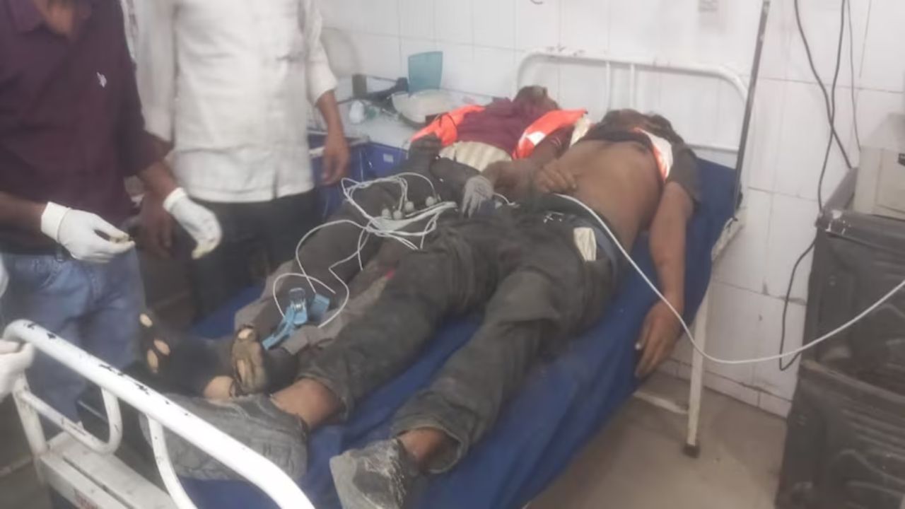 Bhiwadi: दिल्ली-जयपुर हाई-वे पर भीषण हादसा, मिट्टी धंसने से 7 मजदूरों की मौत