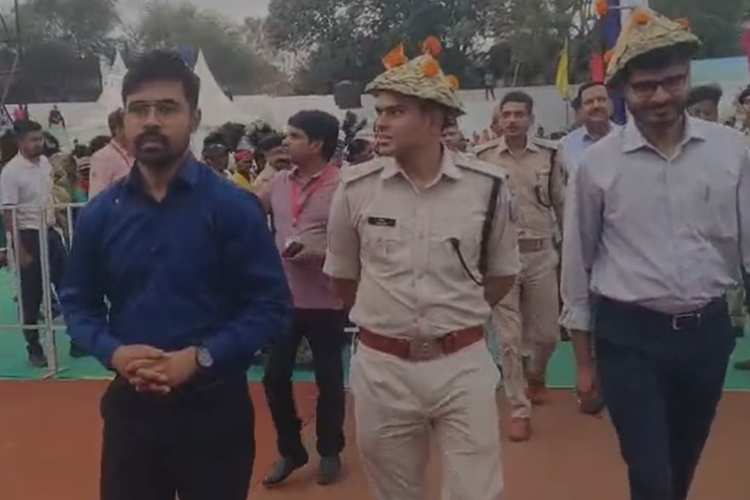 देवघर महोत्सव में लोक से लेकर ग्लैमर तक, हर अंदाज़ ने जीता दिल