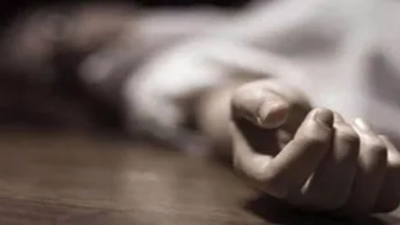 देवरिया में युवक का शव बरामद, इलाके में मची सनसनी