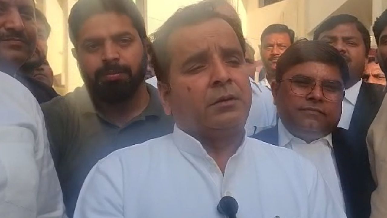 बदायूं में पहुंचे धर्मेंद्र यादव: HPCL हत्याकांड पर उठाए सवाल, कोर्ट में कही बड़ी बात