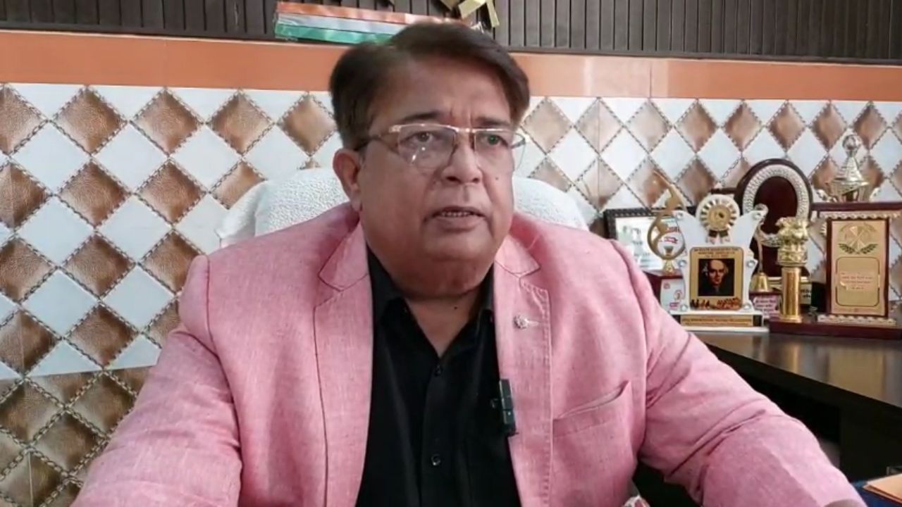 सोनभद्र फार्मासिस्ट ने ब्रजेश पाठक पर की आपत्तिजनक पोस्ट, स्वास्थ्य विभाग में मचा हड़कंप