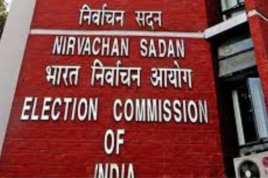 बंगाल चुनाव से पहले बड़ा एक्शन: कई थानों के बदले अफसर, जानिए क्यों सख्त हुआ चुनाव आयोग?