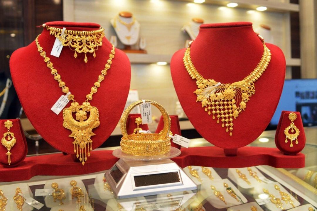 Gold Price Today: नए हफ्ते की शुरुआत गिरावट के साथ, यहां जानें सोने का भाव