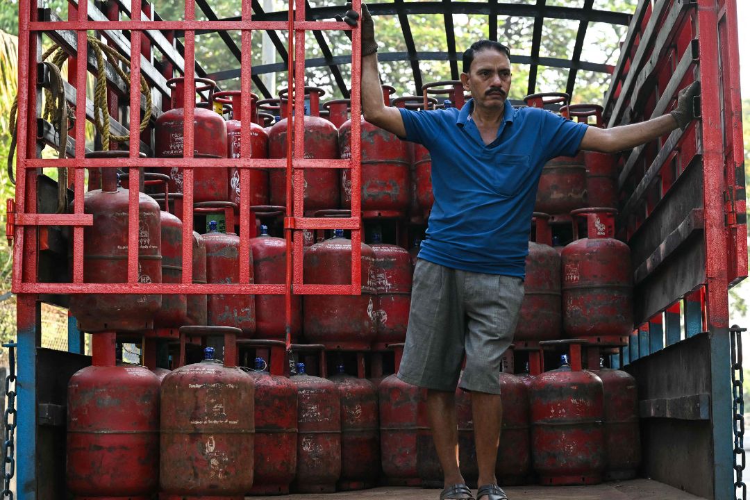 गैस सिलेंडर को लेकर बड़ा अपडेट: सरकार का नया प्लान, अब नहीं होगी कमी; पढ़ें पूरी खबर