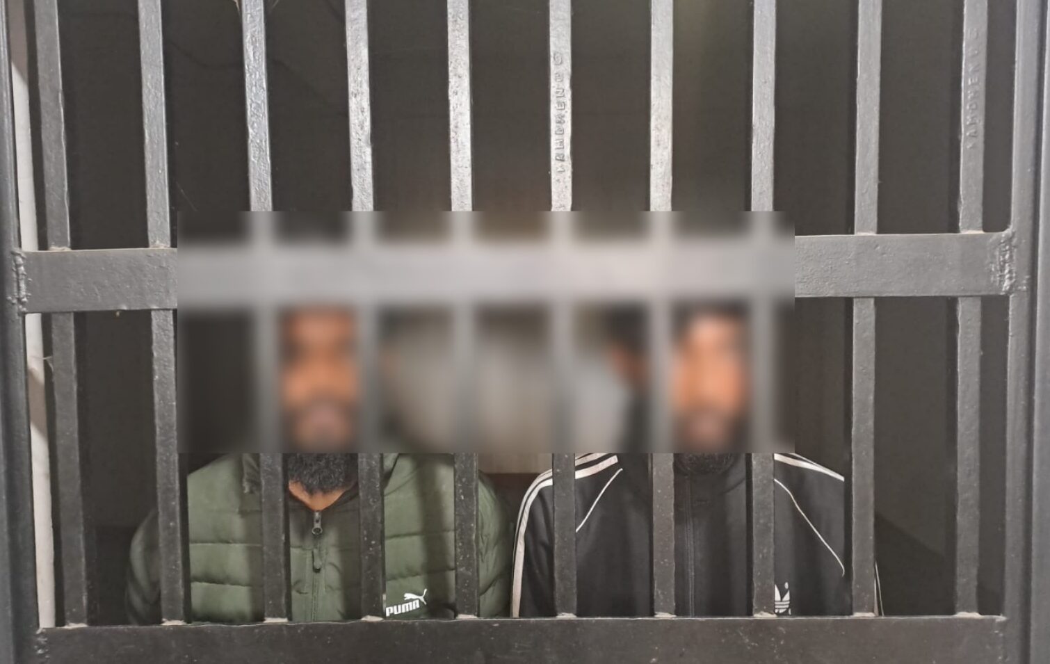 गोरखपुर में लूटकांड का पर्दाफाश, लॉकेट और बाइक के साथ 2 आरोपी गिरफ्तार