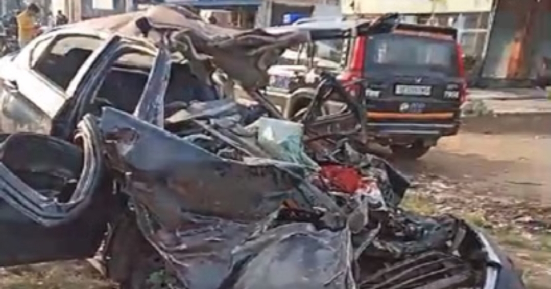 Road Accident: नैनीताल के चार युवकों की लखनऊ-दिल्ली हाइवे हादसे में दर्दनाक मौत, एक गंभीर