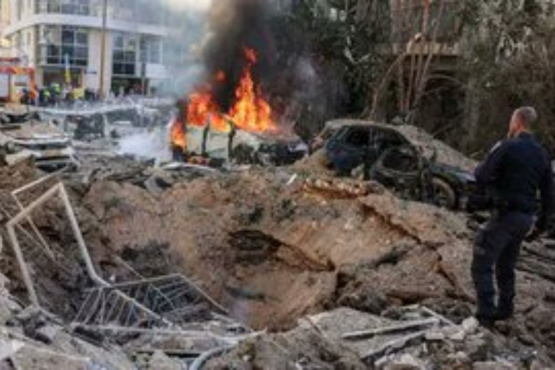 US Iran War: मिसाइल, ड्रोन और…,  ईरान ने दी खुली चेतावनी- लाखों लड़ाके तैयार, बना देंगे नरक