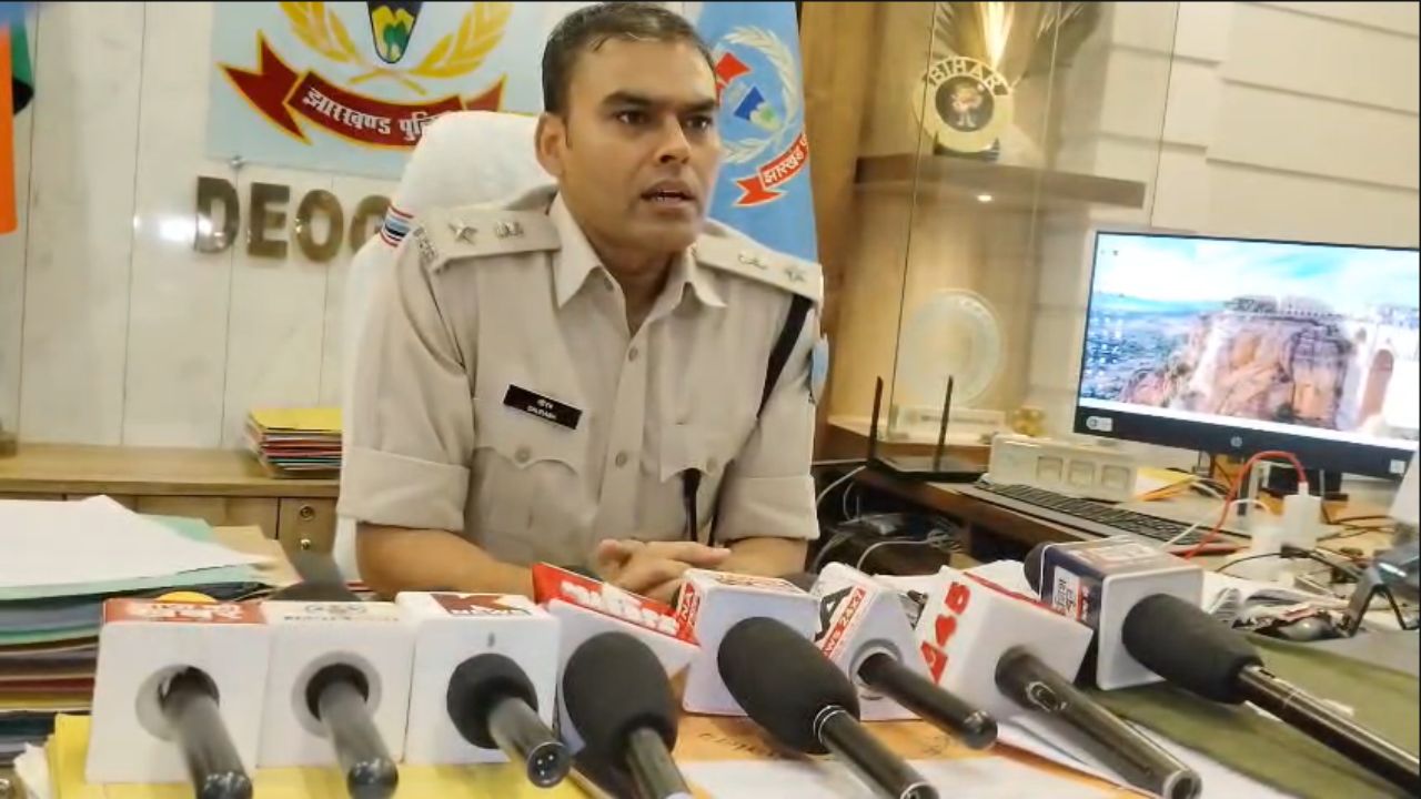 त्योहार से पहले देवघर पुलिस का बड़ा प्लान, अपराधियों पर कसी नजर; जानिये पूरा मामला