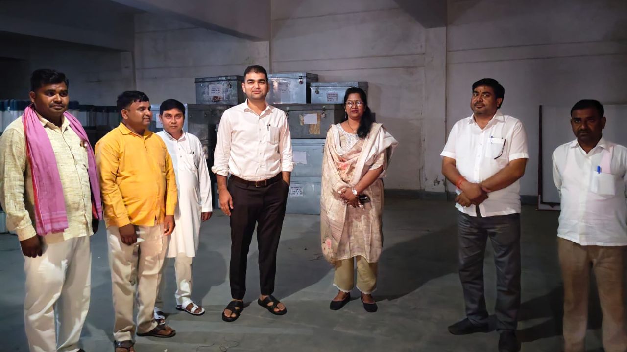 कौशांबी में DM का बड़ा एक्शन, इतने अपराधियों को किया जिला बदर