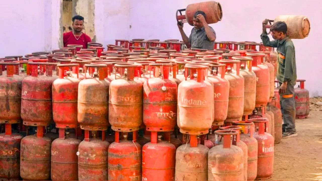 LPG Crisis: एलपीजी बुकिंग पर आया बड़ा अपडेट, जानिये अब इतने दिनों में मिलेगा नया सिलेंडर