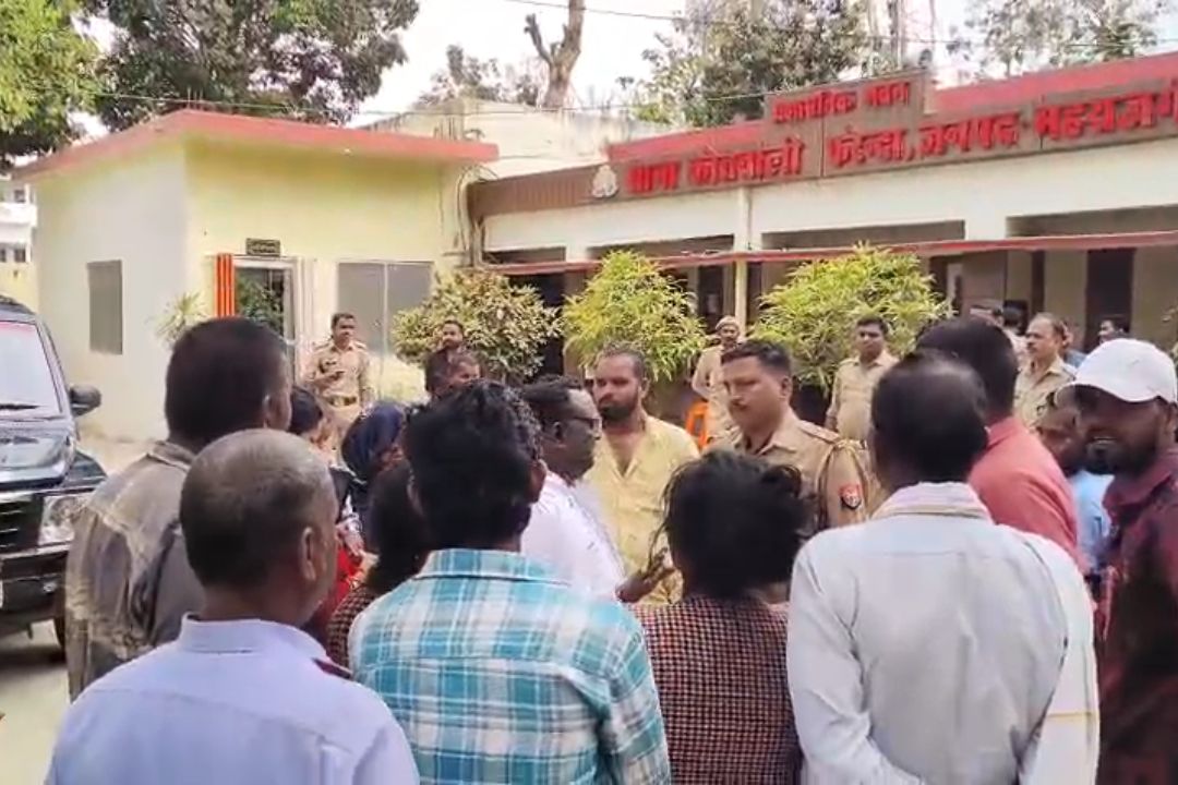 Maharajganj News: पहले हत्या का आरोप… अब हादसा, अरविंद केस ने खड़े किए बड़े सवाल; जानें क्या है पूरा मामला