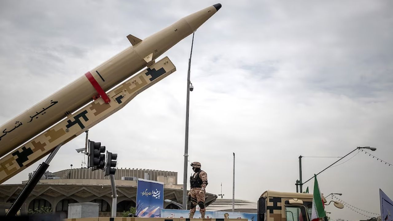 ईरान के मिसाइल ऑपरेटिंग ठिकानों को निशाना बनाने के मूड में है इजरायल, जानिये क्या है इजरायल की रणनीति ?