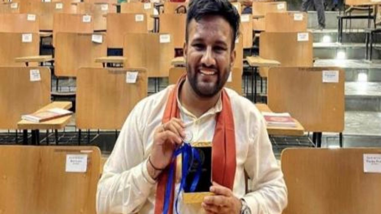 UPSC 2025: पक्षाल सेक्रेटरी को मिली 8 वीं रैंक, छोटे कस्बे के युवा ने हासिल किया ऊंचा मुकाम