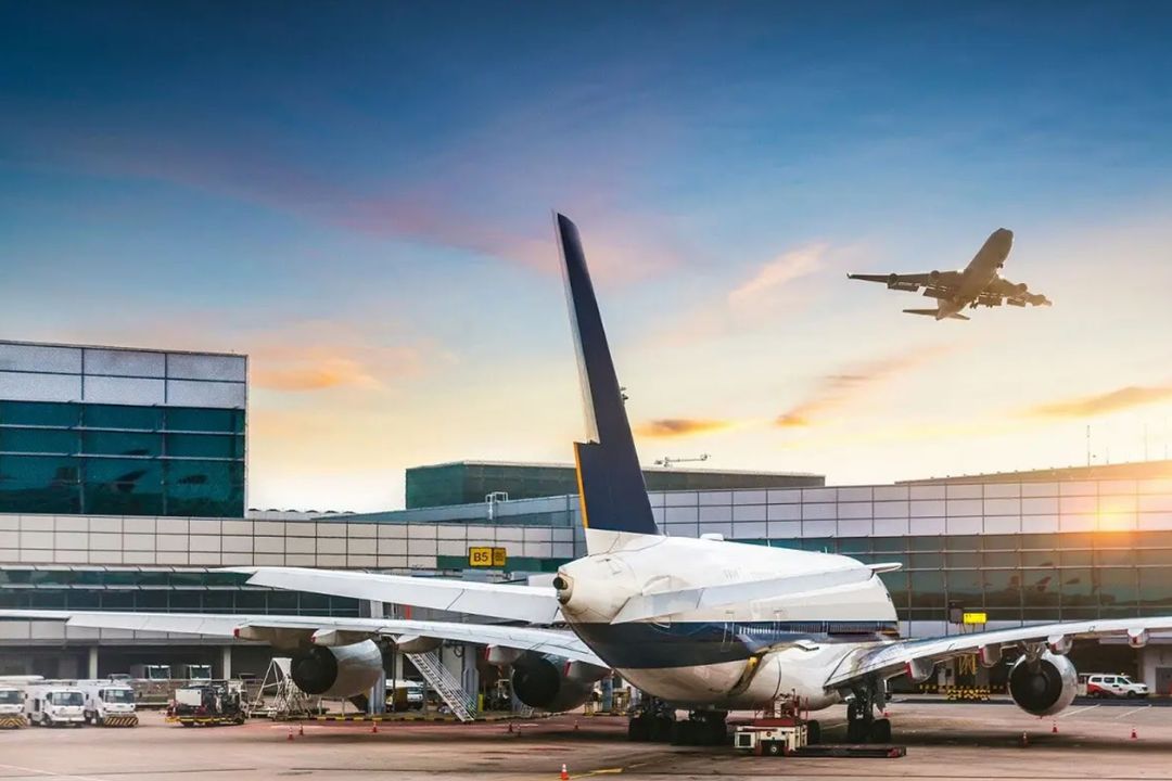 डेसेंटिस के फैसले पर टिकी नजरें, जुलाई में बदल सकता है एयरपोर्ट का नाम; पढ़ें पूरी खबर