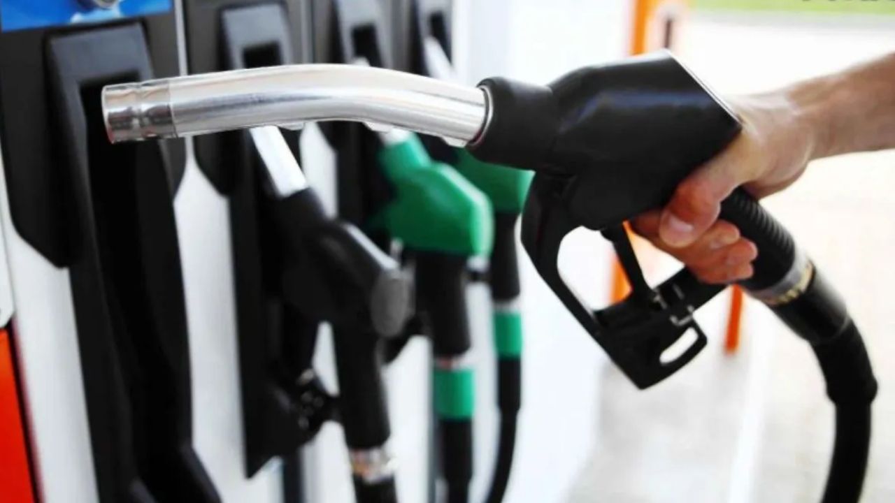 प्रीमियम पेट्रोल महंगा, इंडस्ट्रियल डीजल में बड़ी बढ़ोतरी; जानिए दिल्ली समेत प्रमुख शहरों के नए ईंधन रेट
