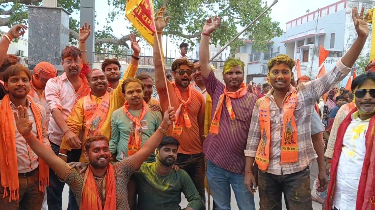 जब ‘जय श्री राम’ से गूंज उठा पूरा नगर… बृजमनगंज में ऐसा क्या हुआ रामनवमी पर? पढ़ें पूरी खबर