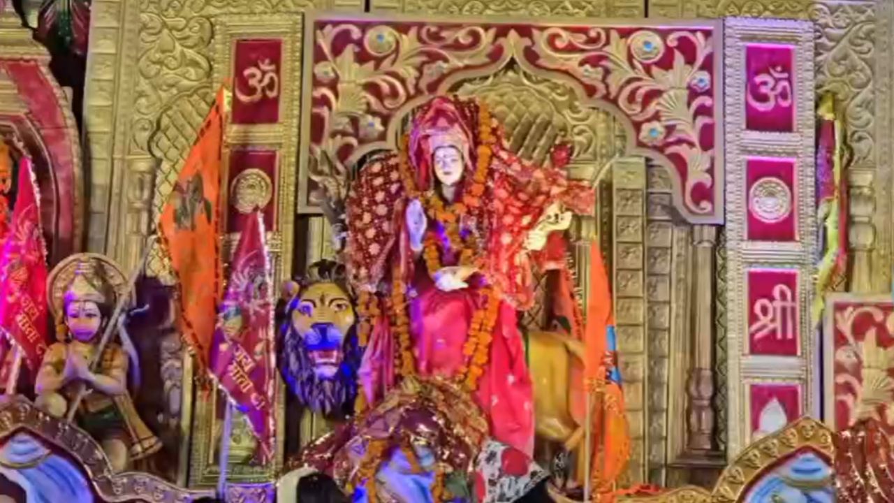 Uttarakhand: रामनगर की रात बनी अविस्मरणीय, भजनों और देव अवतरण के बीच डूबे भक्त, छाया भक्ति का रंग