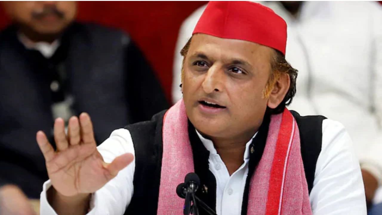 शाहजहांपुर: अमर बलिदानियों की प्रतिमाएं टूटने पर भड़के अखिलेश यादव, बोले शहीदों का अपमान अस्वीकार्य और घोर निंदनीय