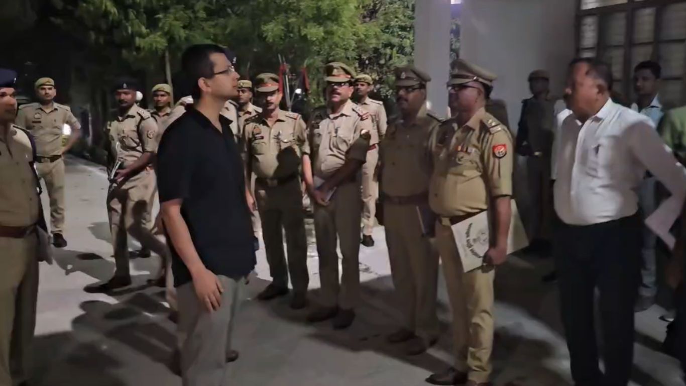 महराजगंज को मिला नया एसपी, शक्ति मोहन अवस्थी ने संभाली कमान