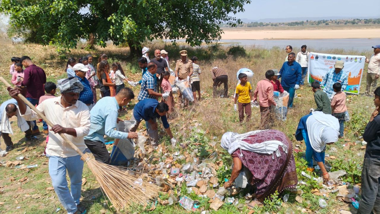 Sonbhadra: अब चमकेगा सोनभद्र, लोगों को दी गई ये बड़ी जिम्मेदारी; जानिये पूरा अपडेट