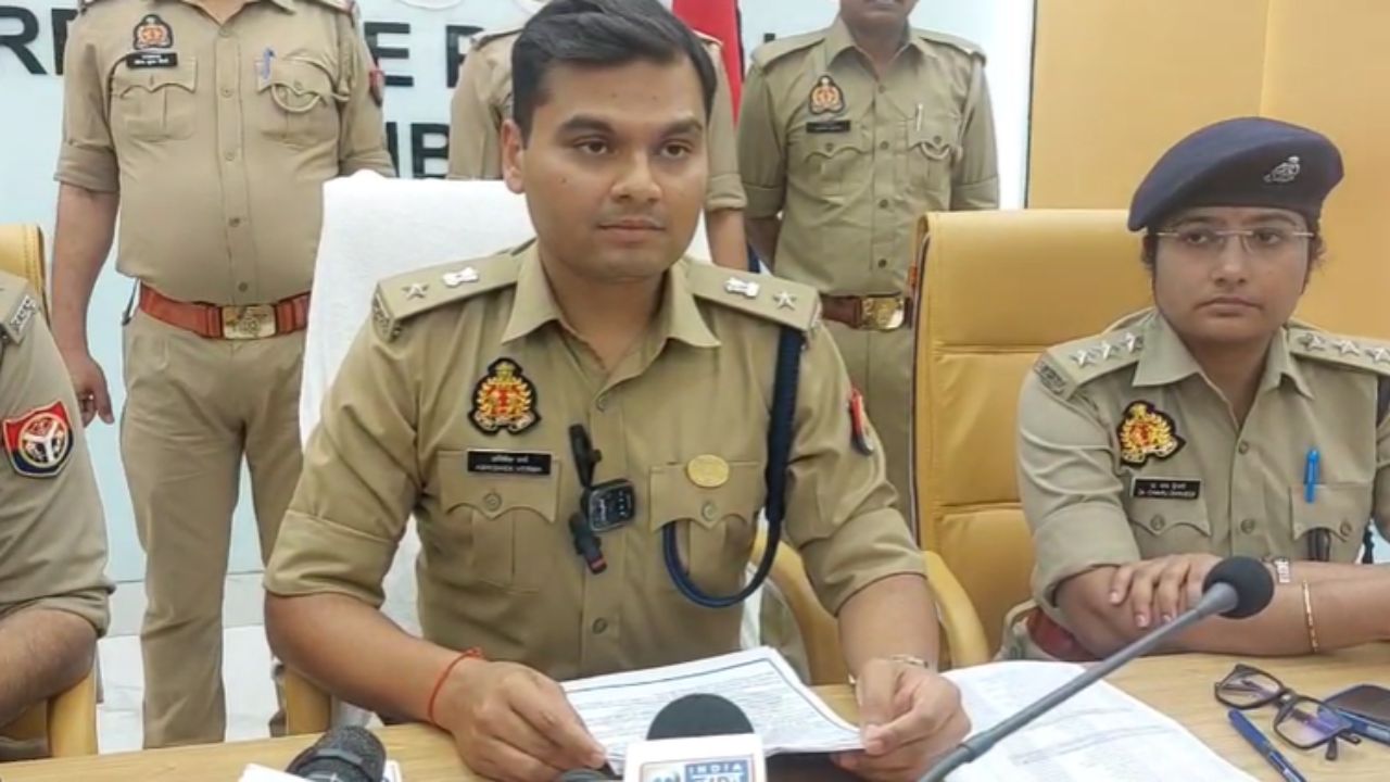 साइबर ठगों पर सोनभद्र पुलिस की बड़ी चोट, 86 पीड़ितों को लौटाए गए 35 लाख से ज्यादा रुपये