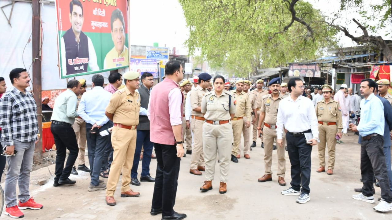 बदायूं और बरेली में ईद पर दिखी एकता की मिसाल, शांतिपूर्ण माहौल में नमाज; लोगों ने गले मिलकर दी बधाई
