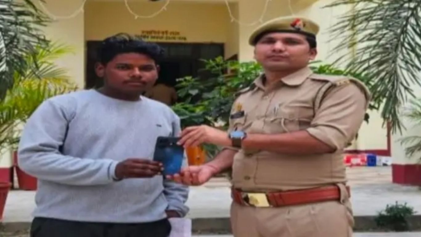 Maharajganj: निचलौल की पुलिस टीम ने किया सराहनीय काम, जनता का जीता दिल; जानिये ऐसा क्या हुआ खास
