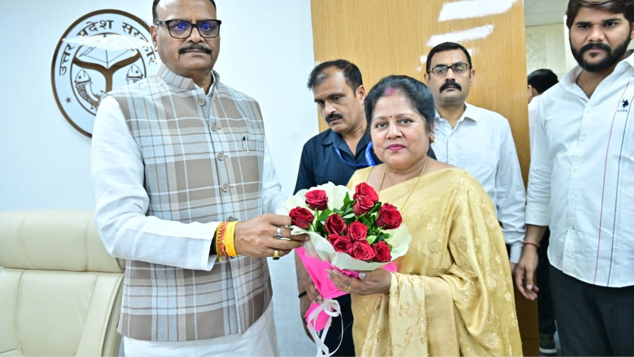 Kanpur Dehat News: पूर्व विधायक निर्मला संखवार की मुलाकात से गरमाई सियासत, क्या रसूलाबाद में बड़ा खेल शुरू